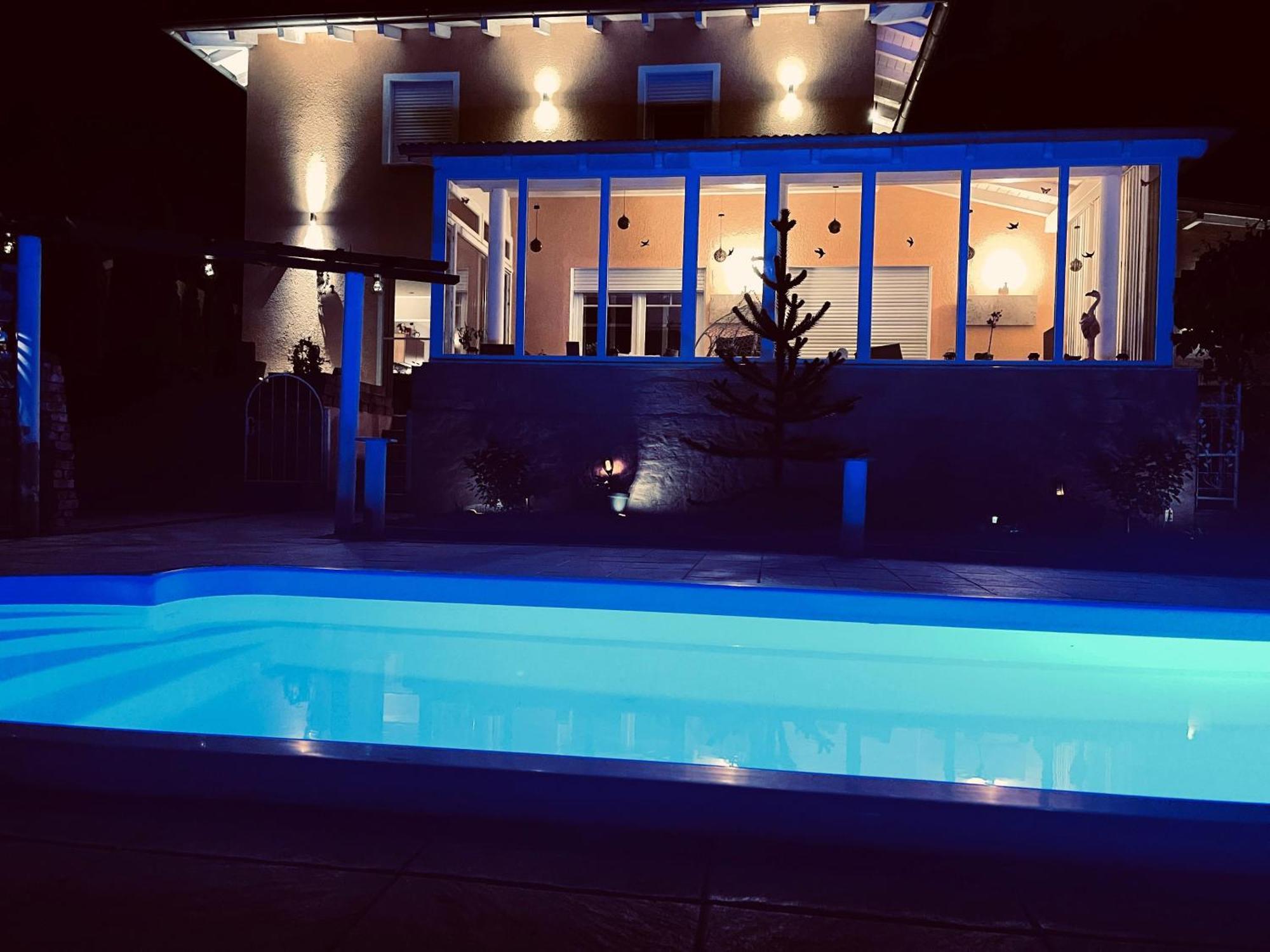 5 Sterne Centurion Ferienhaus Villa 2 Pools 86 Zoll Tv Aldersbach Luaran gambar